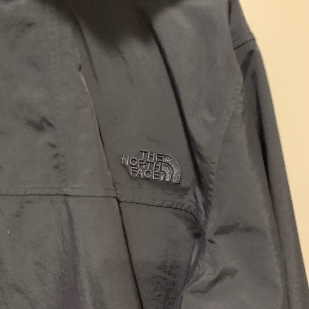 Black North Face Jacket - Excellent Condition - Picture 8 of 10